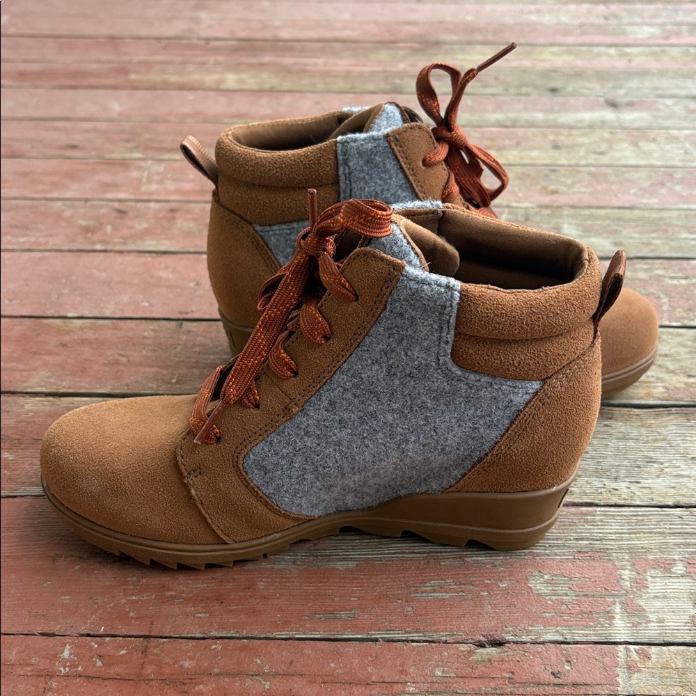 Sorel Evie Ankle Lace Wedge Boots - Picture 6 of 8